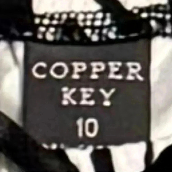 Copper Key girls  size 10 Zebra Print Top  in Black & White - Picture 3 of 3